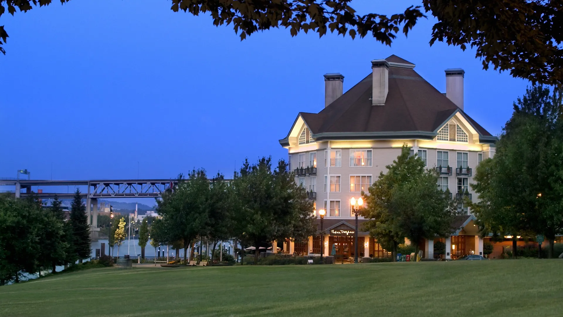 Kimpton Riverplace Hotel By Ihg Portland 4*,